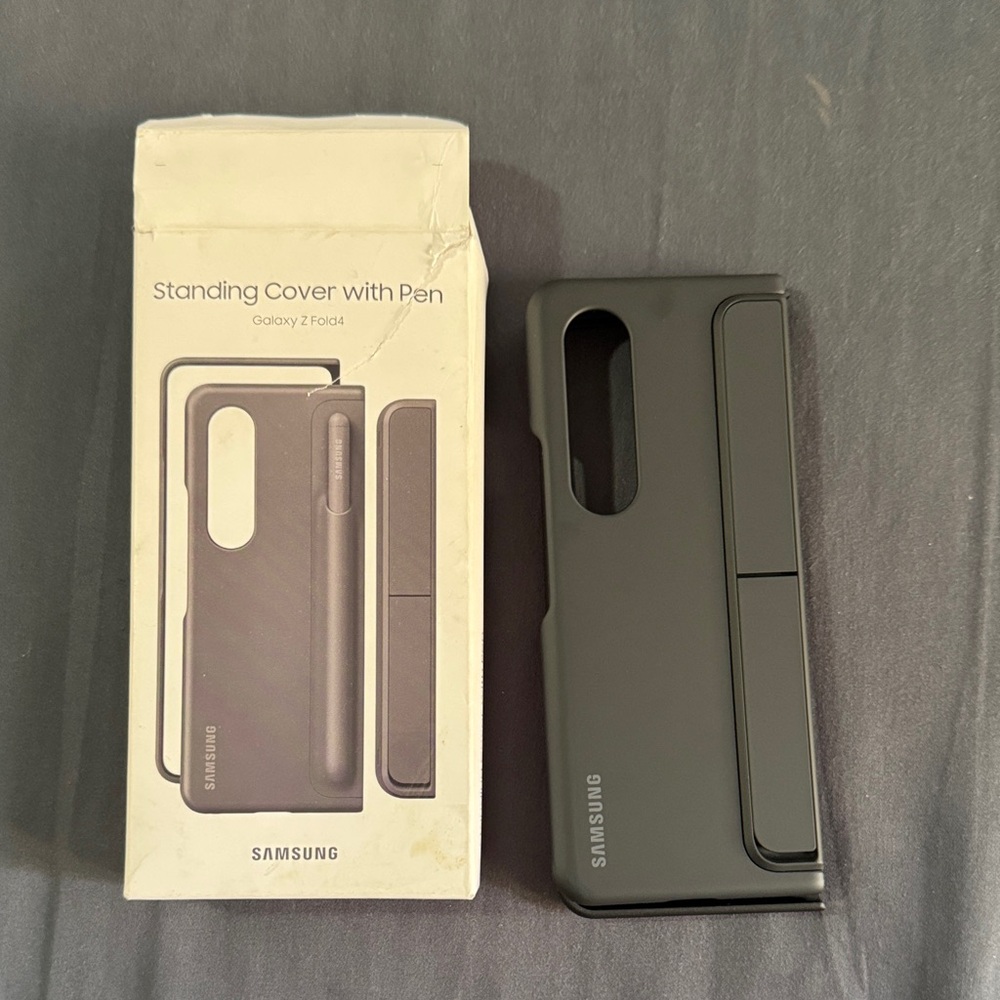 Samsung Galaxy Z Fold4 Cover  - Black